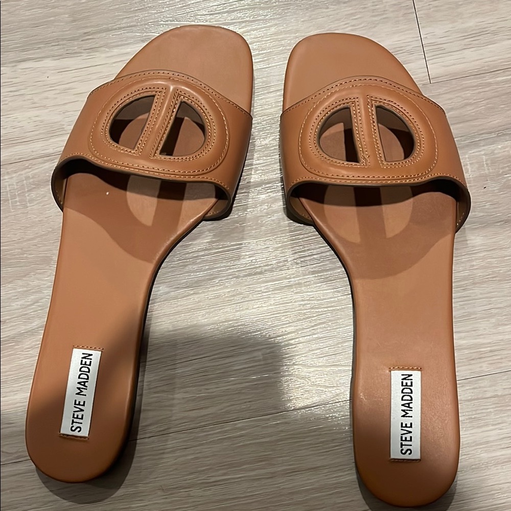 Steve Madden Tan Slide Sandals